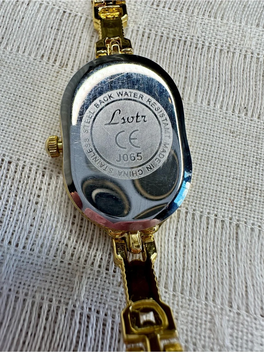 Vintage-inspired Dainty Gold Bracelet Watch